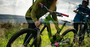 Customer spotlight: Santa Cruz Bicycles streamline PR and empower 200+ partners with Bynder