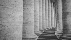What is a pillar page? 10 pillar page examples to inspire your own