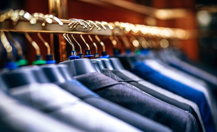 Top 5 uses of DAM for fashion