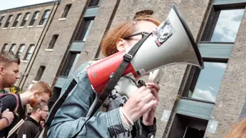 Een mondige nieuwe wereld: het verhaal achter merkactivisme en een veeleisend publiek