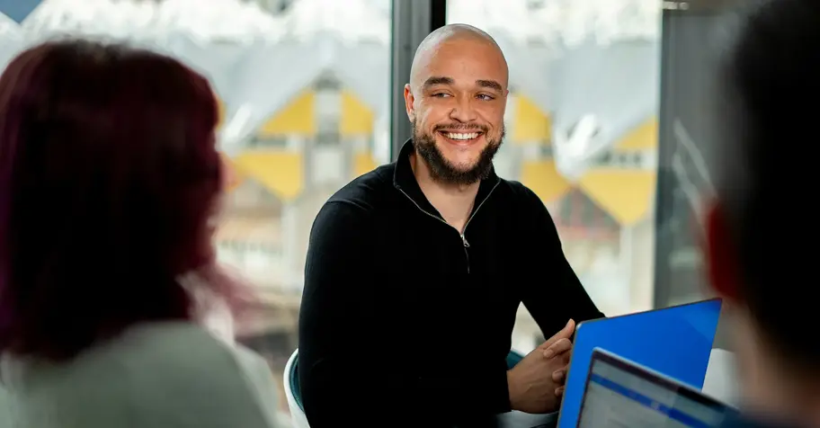 AI in content marketing: How AI helps teams drive measurable ROI