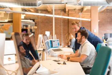 Solution DAM : 4 étapes pour créer un appel d’offre et trouver un partenaire à long terme