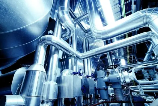 How do oil, gas, and energy companies use digital asset management?
