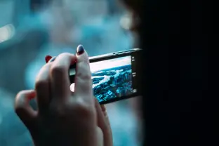 Why brands are moving towards mobile advertising