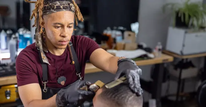 Spotlight Client: Booksy coopère avec Bynder pour offrir des expériences de marque cohérentes en matière de contenu